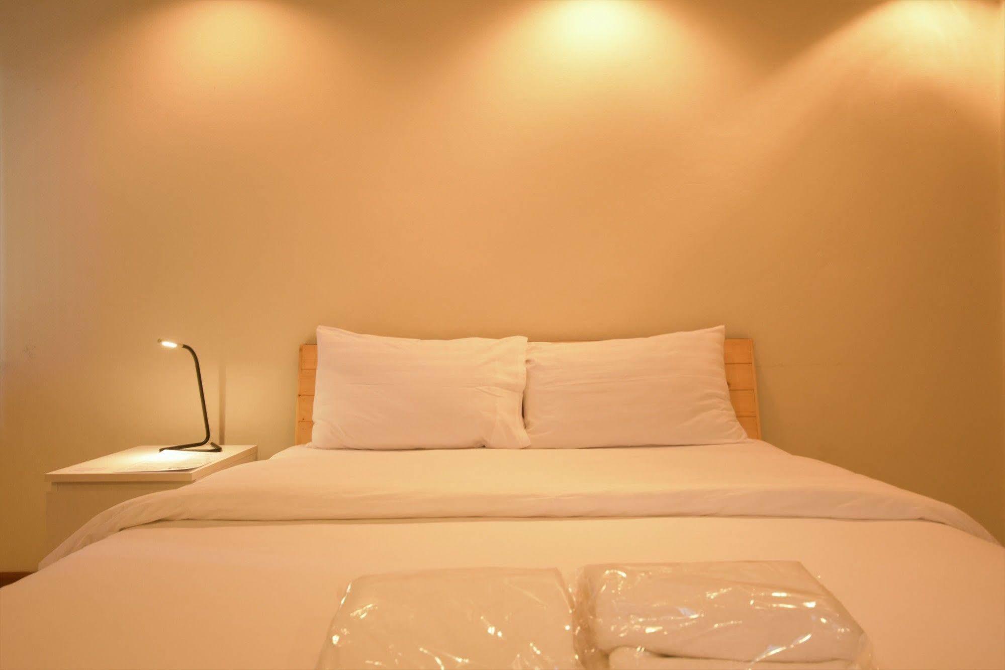 Room At Prachachuen Nonthaburi Exterior foto